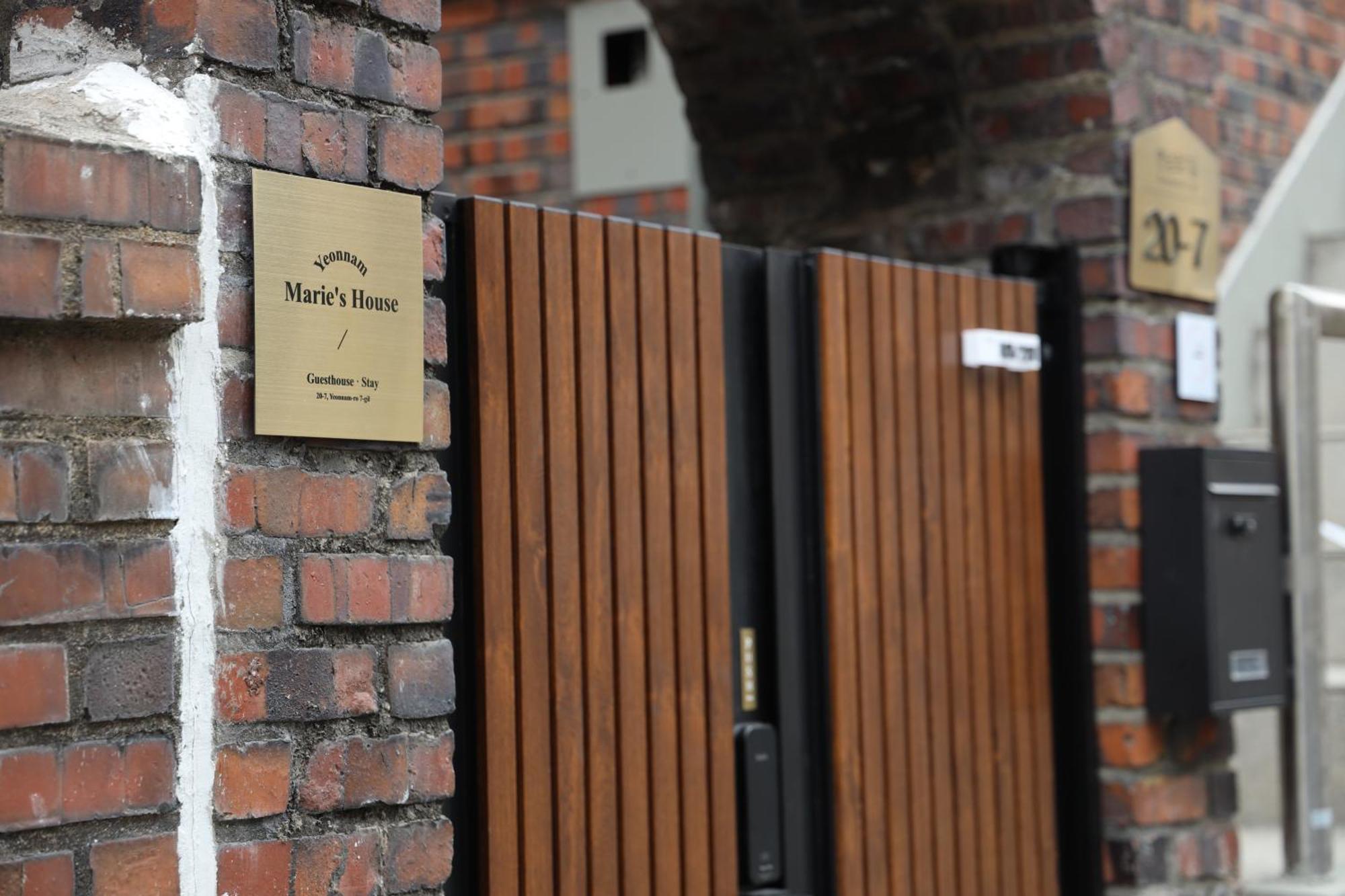 Marie's House 101 Hongdae Bed & Breakfast